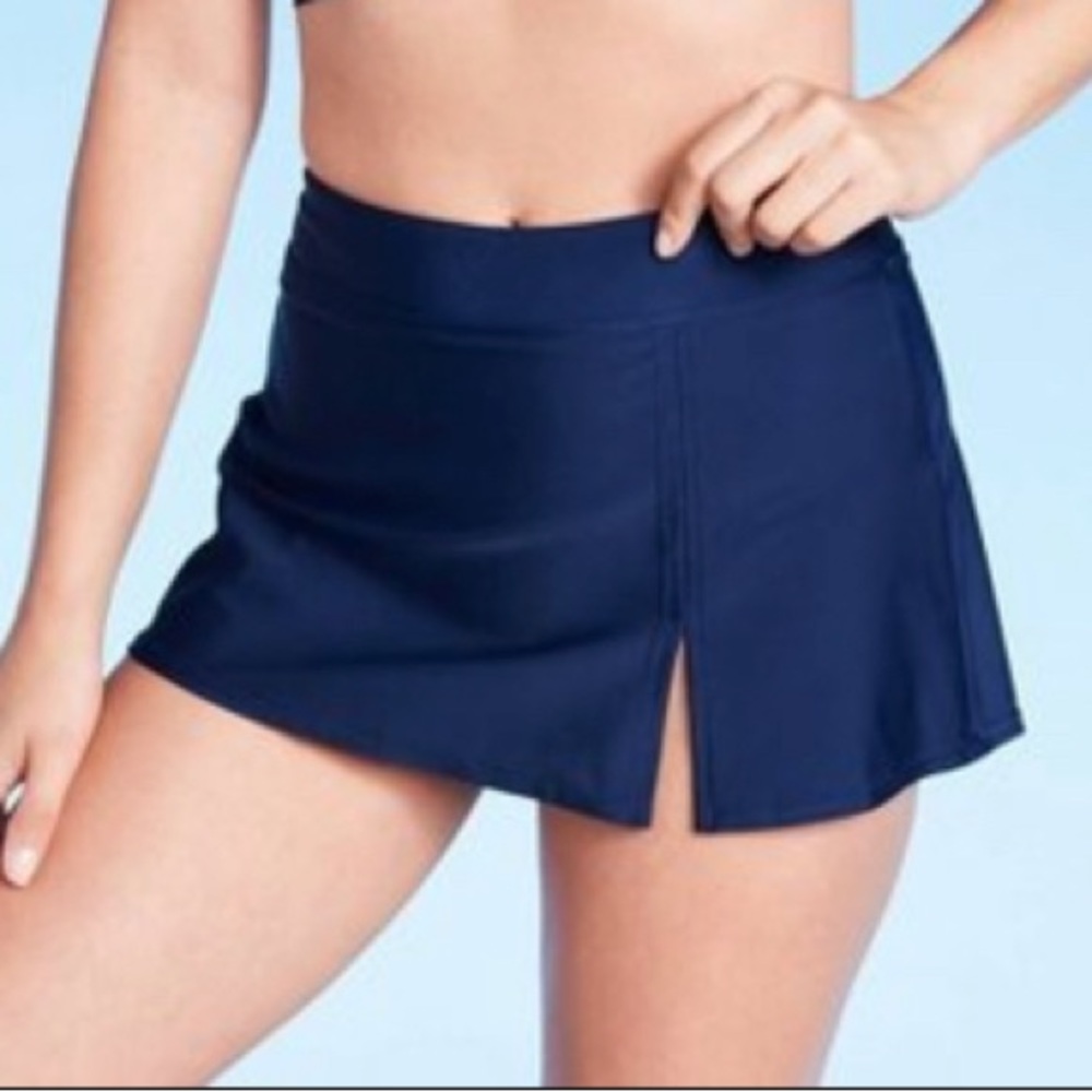 Kona Sol Swim Skirt, Tummy Control, slit in front, NWT, Size Medium, Navy Blue